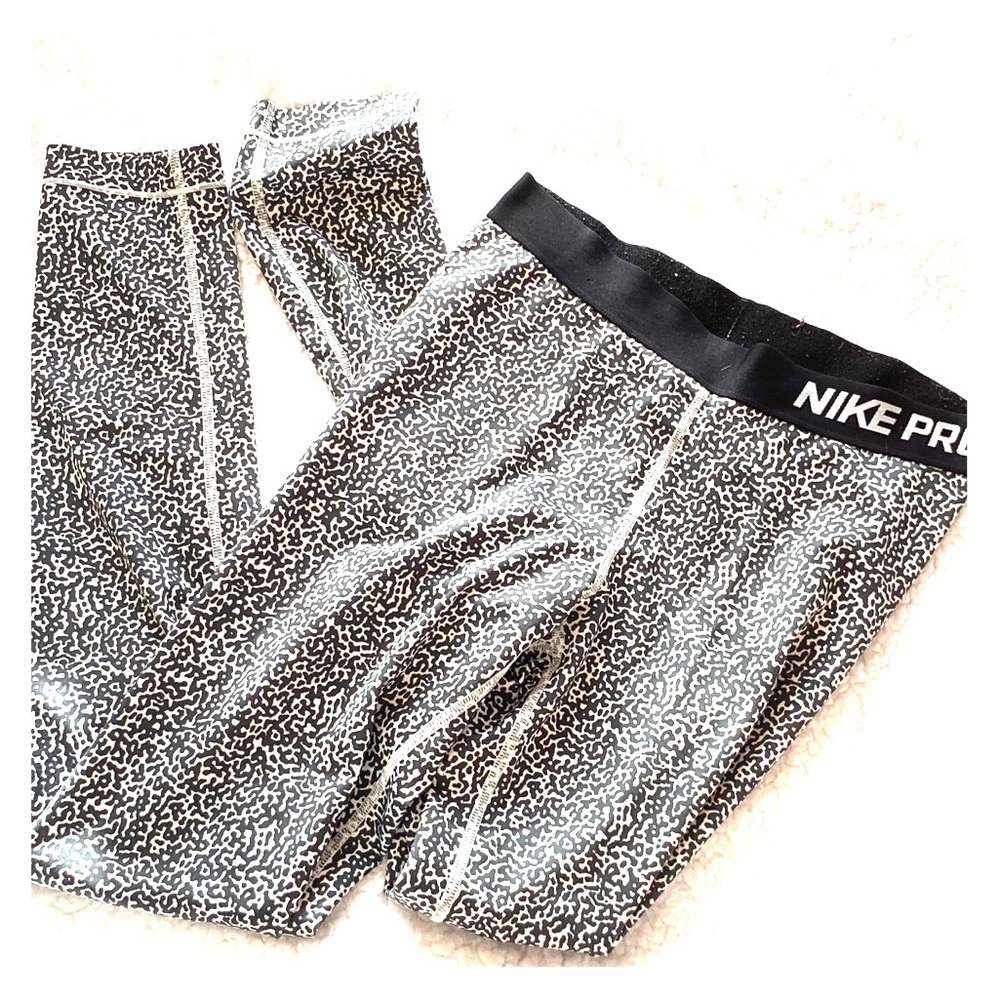 Nike pro leggings!